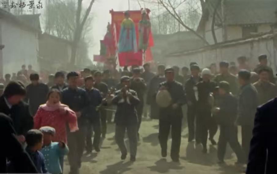 四十年前农村的热闹景像，你会怀念吗？