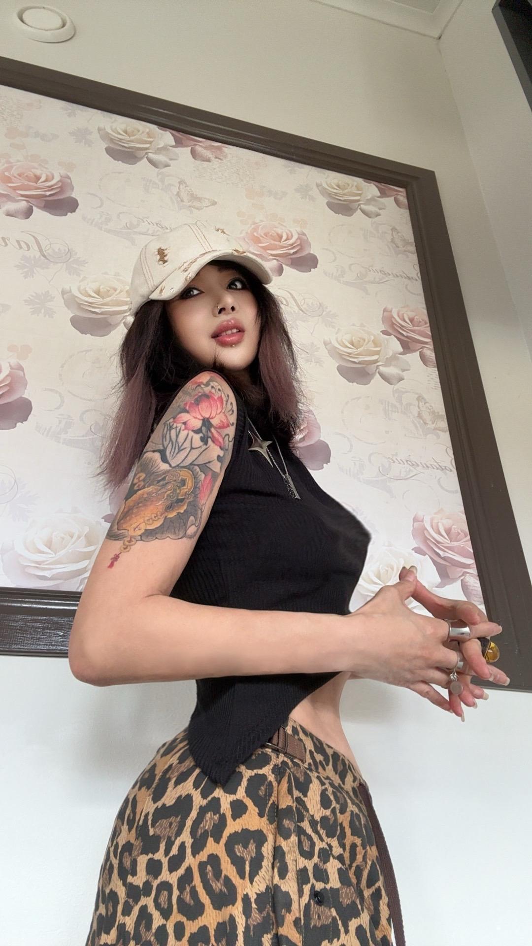 辣妹 穿搭 美出高级感 上热搜 身材