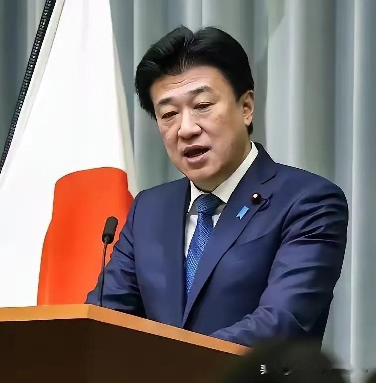 日本急了，要求马上谈判！
 
​​1月7日，日本官房长官木原稔在例行记者会上公开