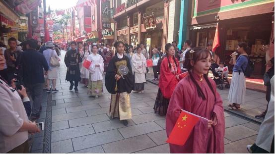 当初拼了命也要"润"去日本买房安家的那几十万中国人，现在面对暴跌的日元和疯涨的物