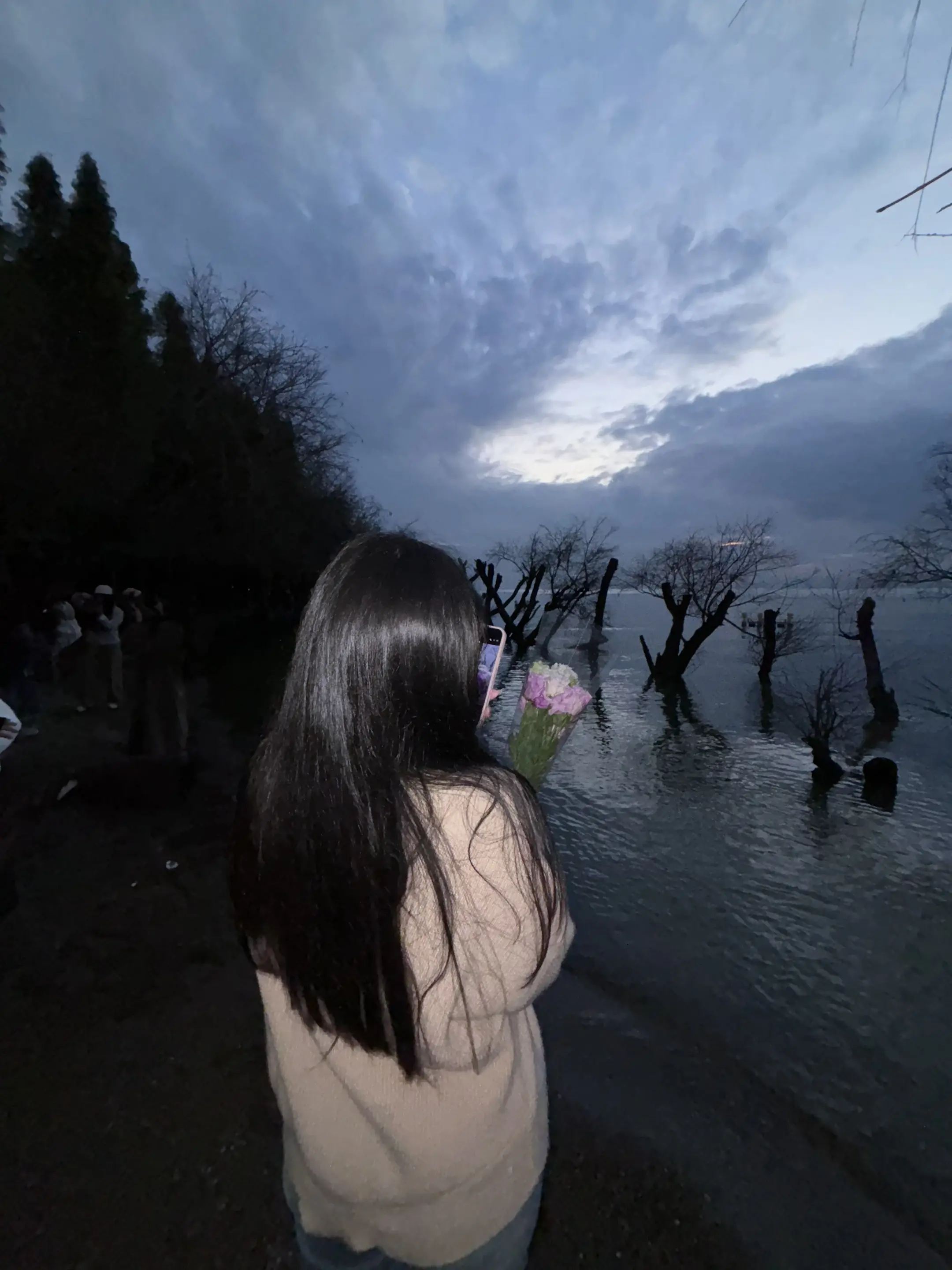 站在滇池边，接住昆明递来的浪漫
