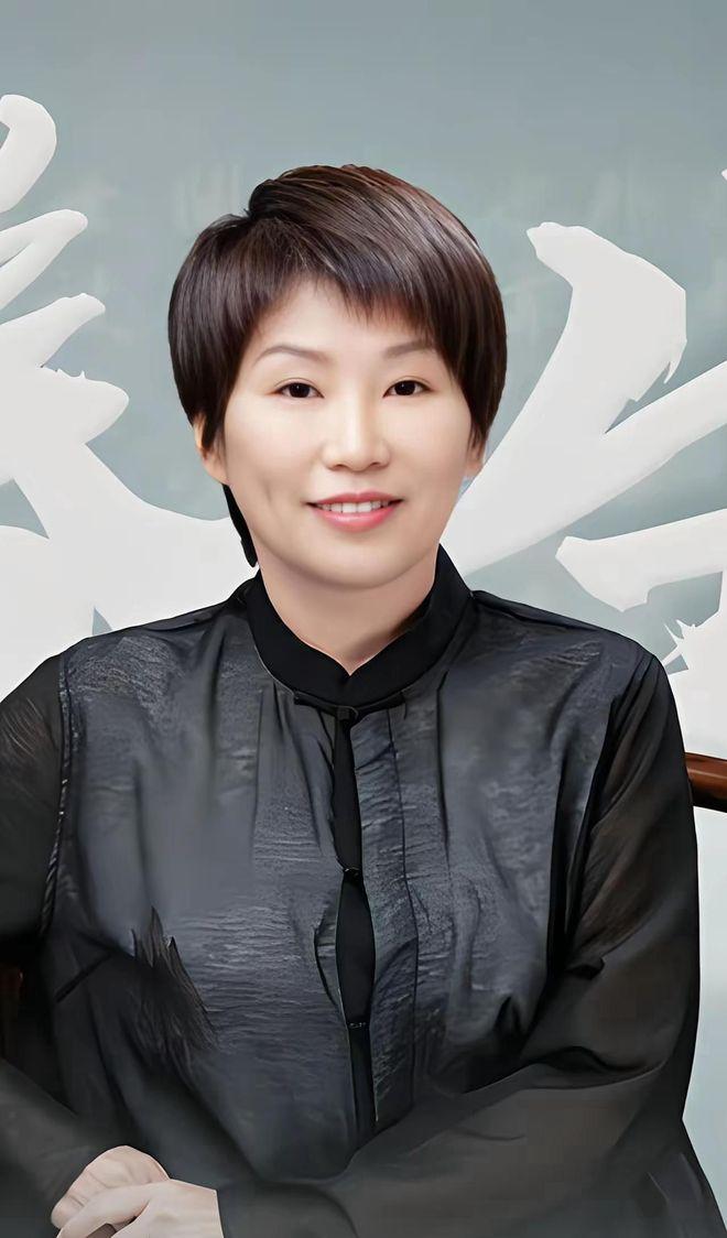 北京中医药大学教授曲黎敏说：“人要旺自己，养磁场，最顶级的养生不是运动，也不是睡
