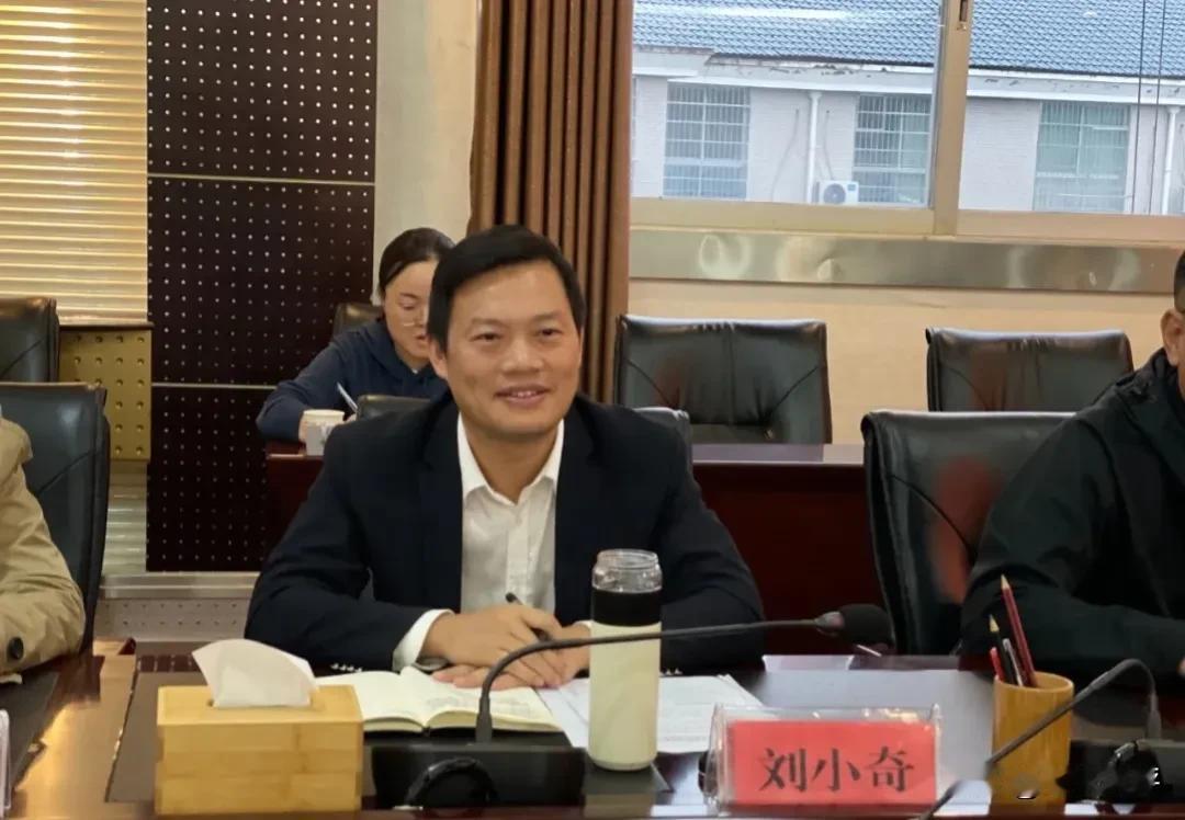 突发，身兼数职的“80后”局长被查！

刚刚，权威微信公众号“廉洁江西”发布消息