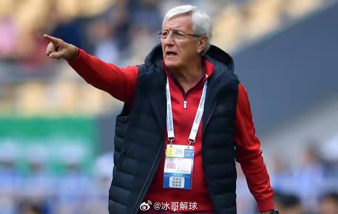 上海海港在卡塔尔多哈冬训期间迎来传奇名帅米卢蒂诺维奇造访。已定居卡塔尔的米卢全程