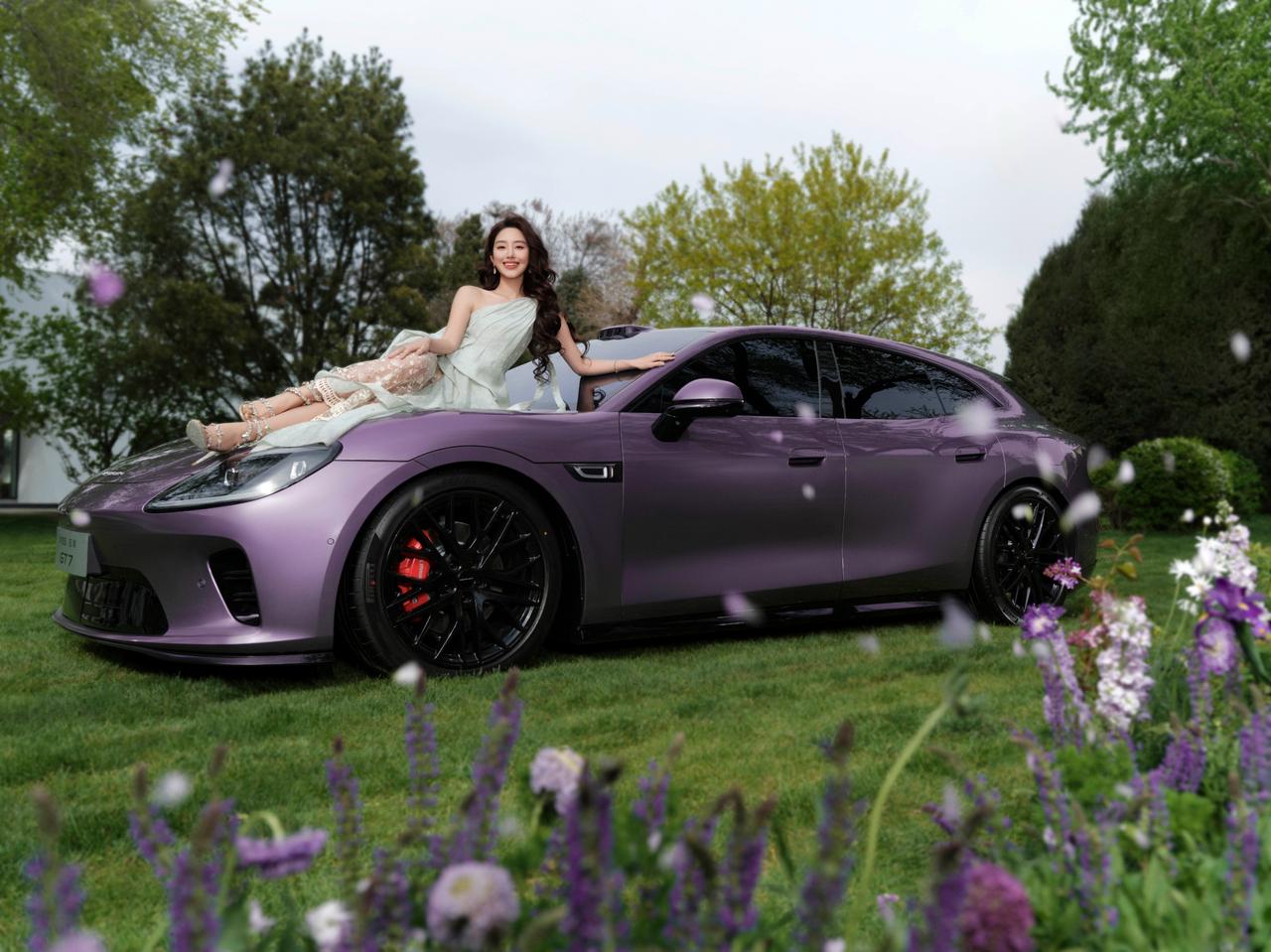 华为专家常驻广汽成果首秀，北京车展揭秘启境GT7背后的深度融合
华为乾崑技术大会