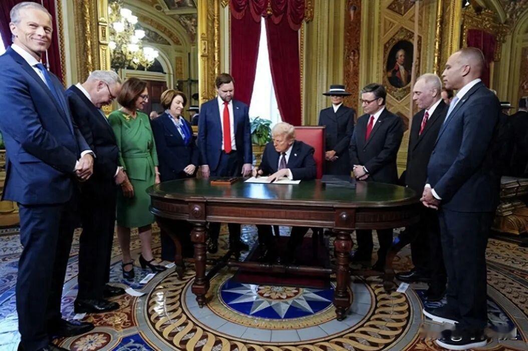 说了！特朗普对台表态意味深长，民进党严重焦虑！赖清德有大动作

特朗普从来不是什