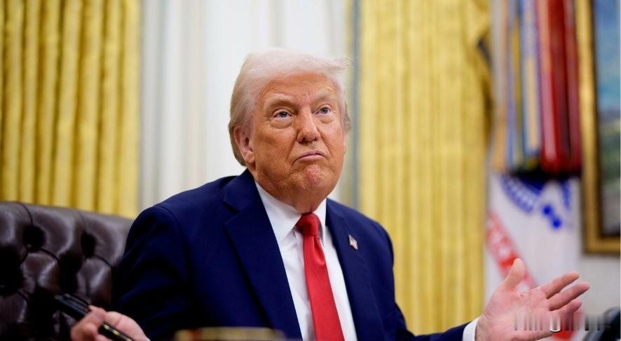 特朗普今晚发文说：“中国对我永久开放霍尔木兹海峡感到非常高兴。我这么做，也是为了