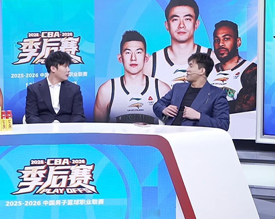 CBA季后赛 郭艾伦：来北京康复一个多月，正好也是借着复查的机会，来解说一下。具