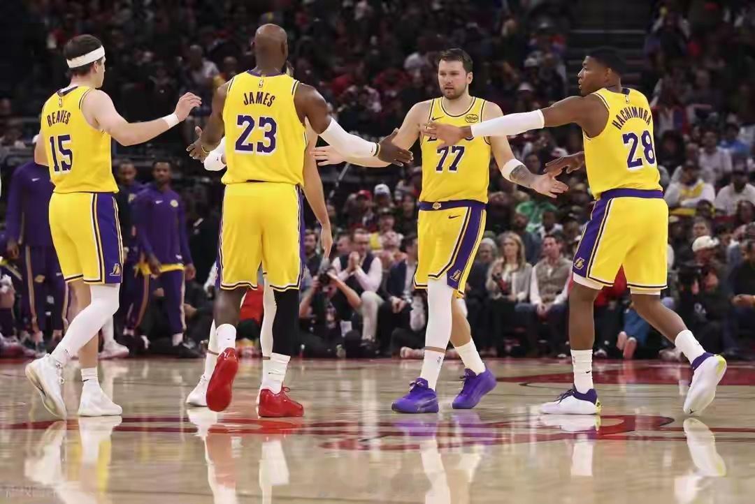 3月17日NBA常规赛激战8场，杰伦·布朗轰41分7篮板6助攻，率凯尔特人击败太