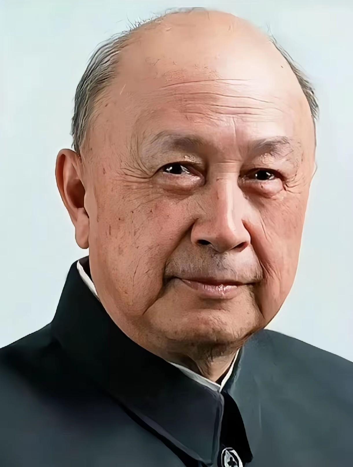 丝行倒闭了，钱家没落了，但真不是因为谁使坏。
这事得从当时杭州卖生丝的生意说起，