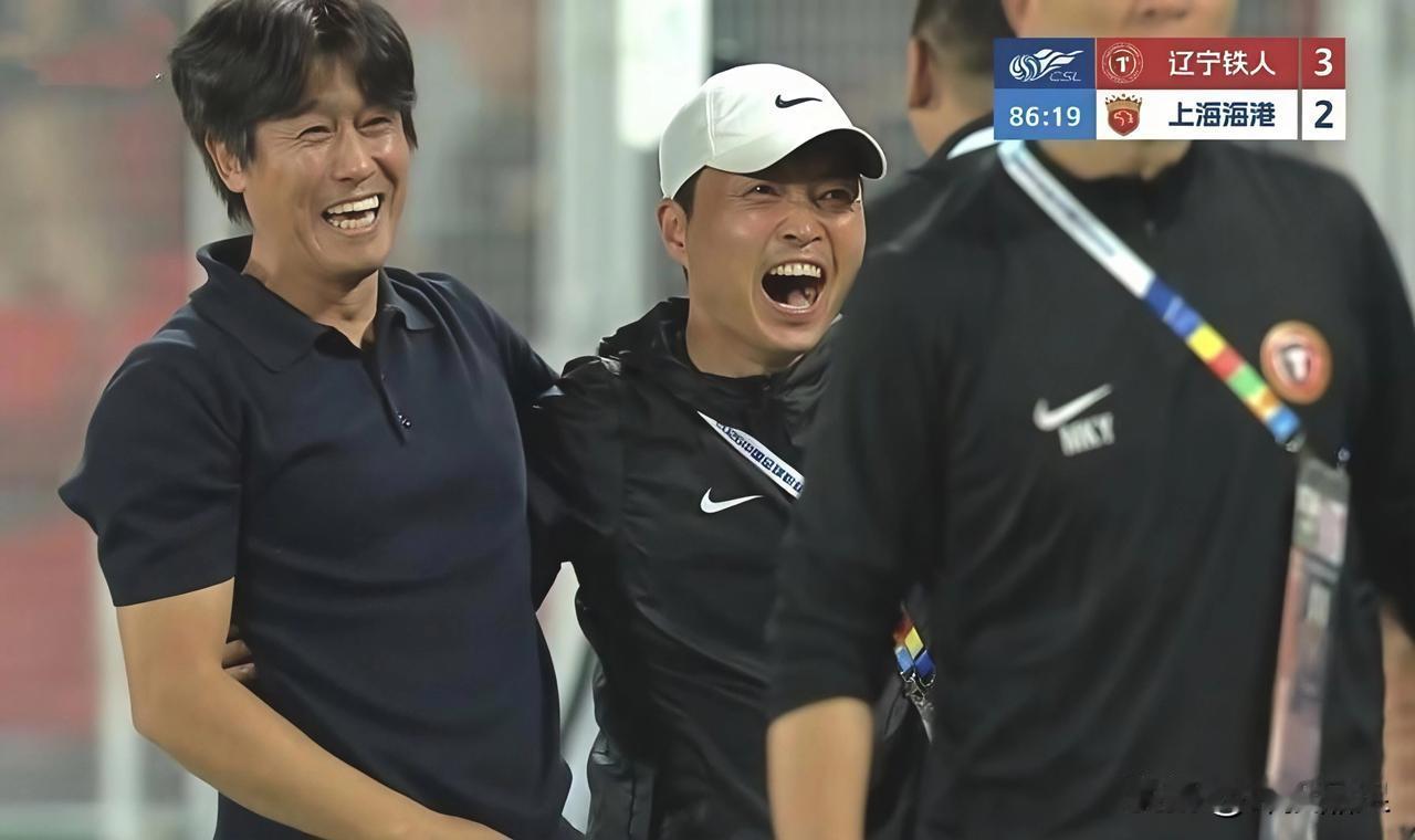 中超今晚先赛一场，辽宁铁人主场3-2战胜上海海港！
1.辽宁队换帅如换刀，徐正源