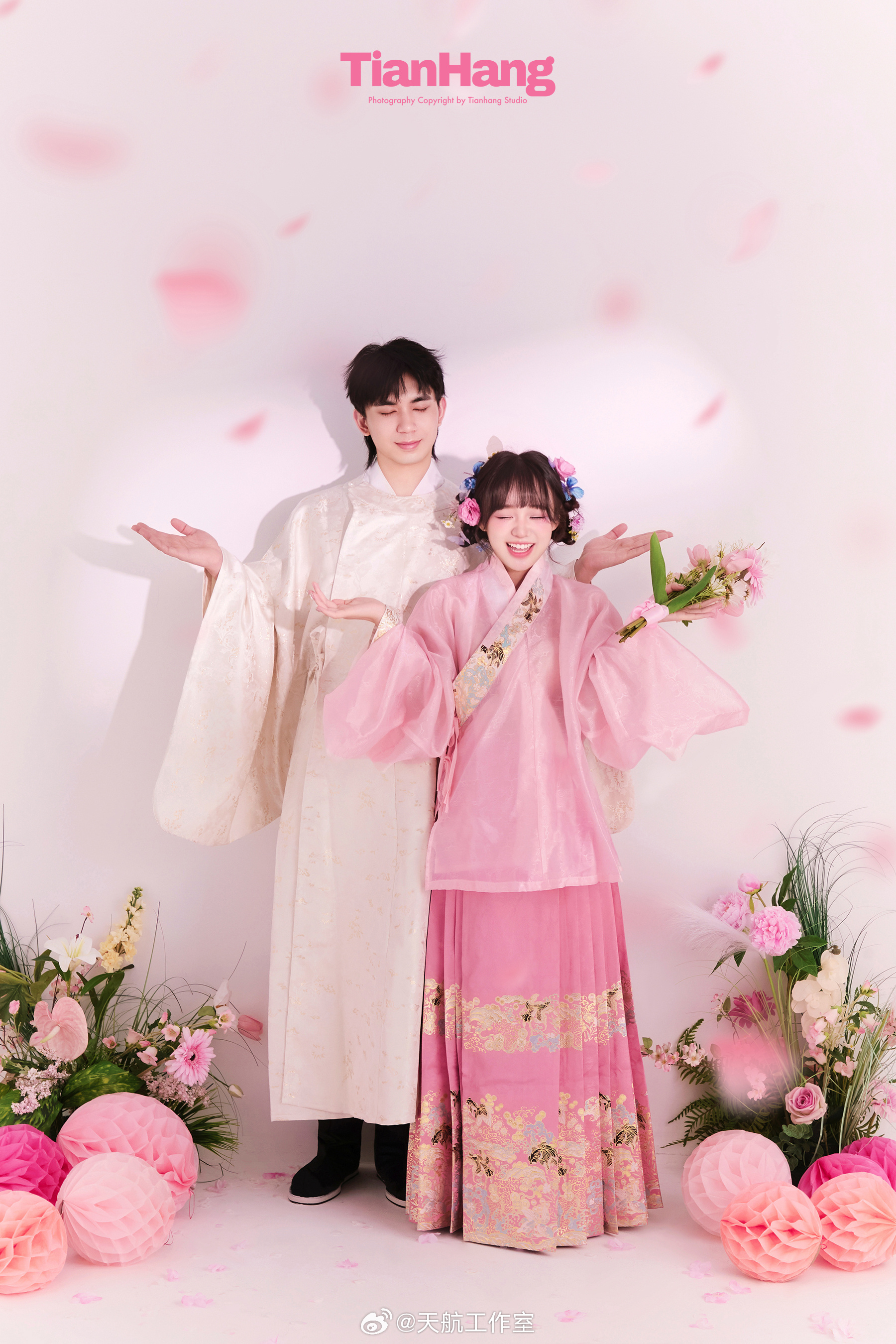 ✨情侣棚拍分享高甜来袭💕把汉服婚纱照拍成古偶小甜剧天航工作室新中式棚拍情侣东方
