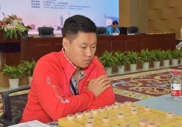 孟辰登顶积分榜首，30 岁才迎来职业生涯巅峰，大器晚成的棋手代表
说起象棋界的天