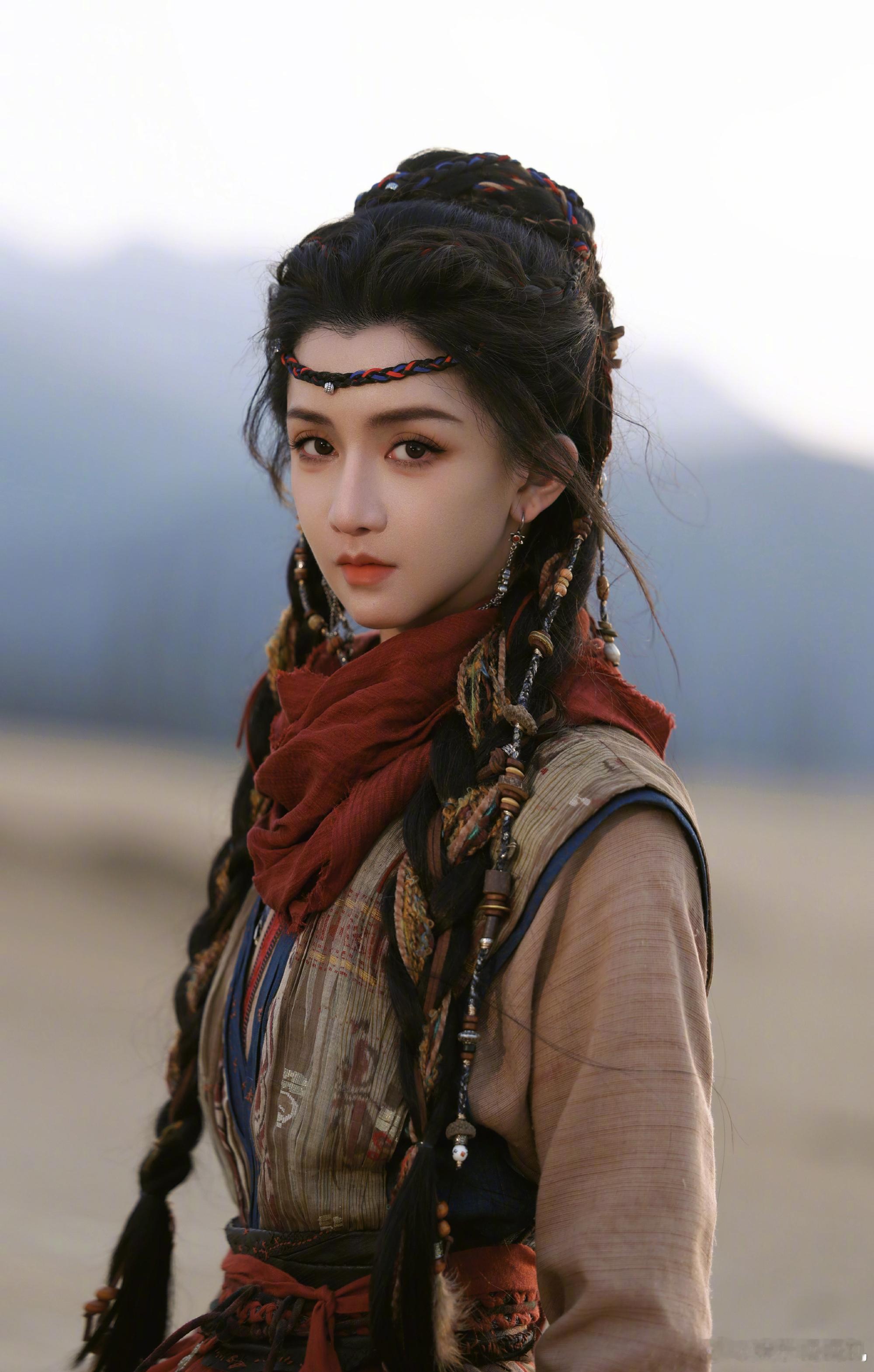 佩乌蜜儿1秒镜头封神 翻来覆去看了好几遍佩乌蜜儿的出场片段，景瓷那个眼神真的绝了