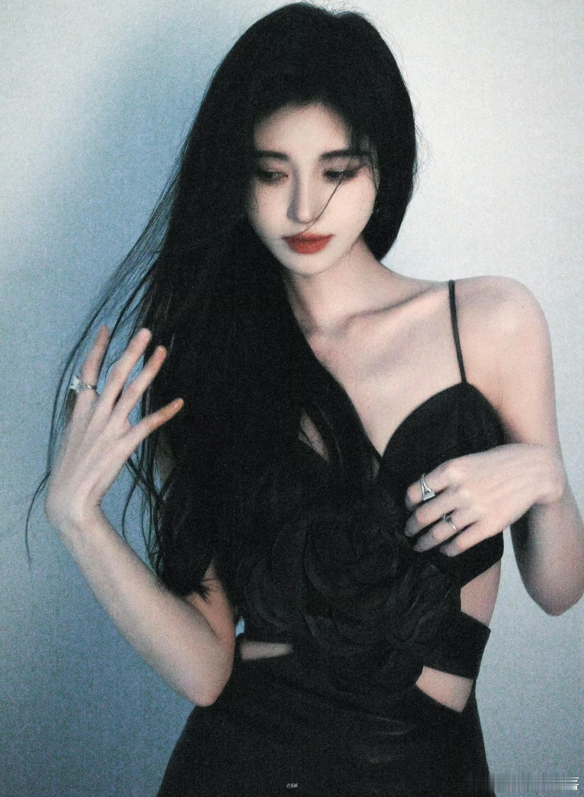 鞠婧祎  jjy鞠婧祎阿黛 jjy鞠婧祎苏绿夏 “我在无人岛为你写了封信，笔笔皆