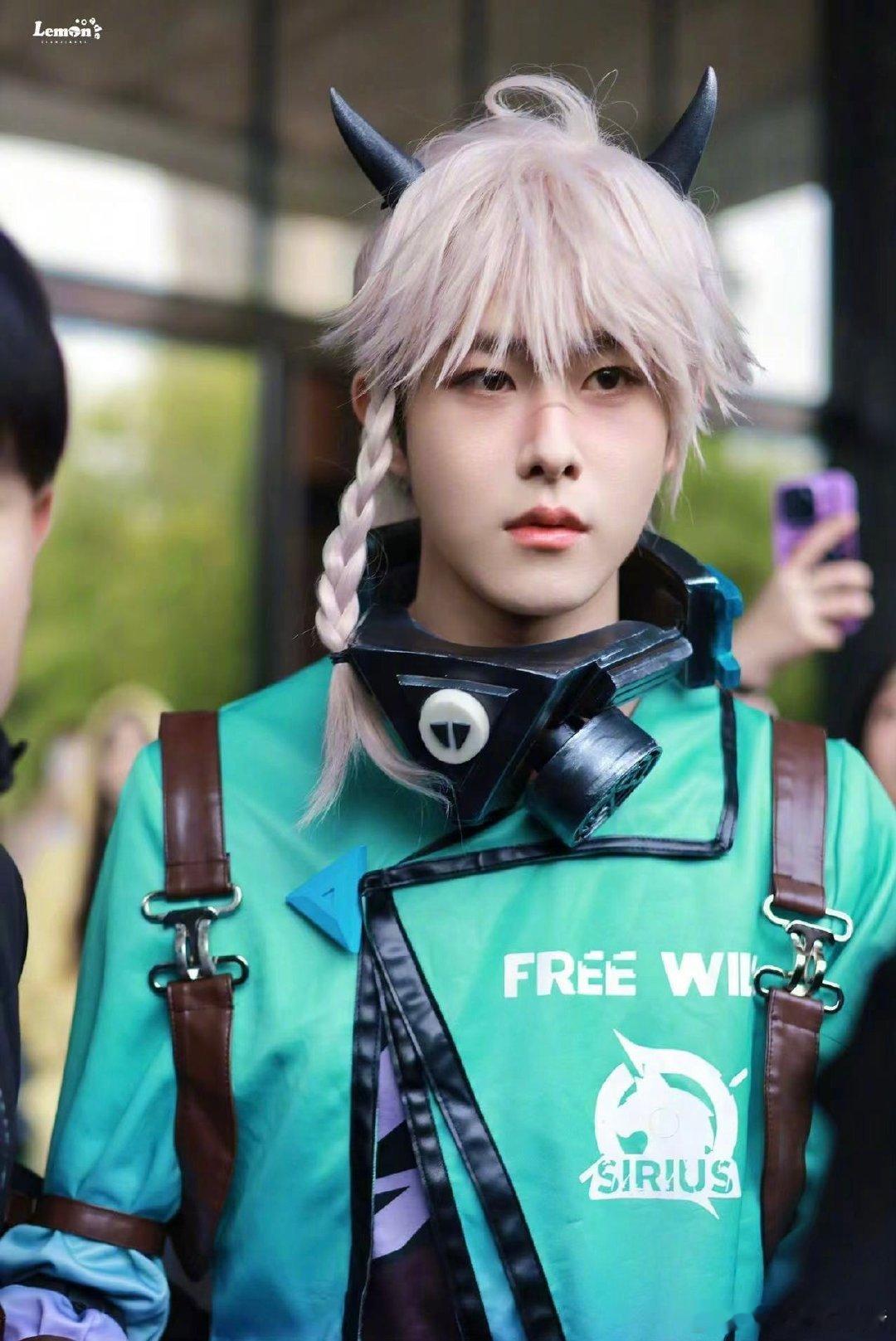 #田嘉瑞cos裴擒虎# 刷到录制萌探cos裴擒虎的装扮！真嘟好不错！搓手期待播出