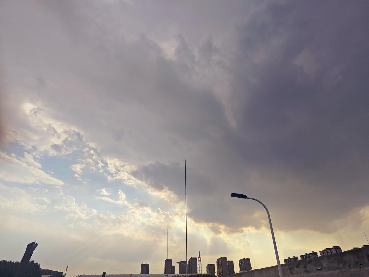 又迷迷糊糊犯错了，
虽说不影响整体名次，
唉！
这迷迷糊糊的样子，
干啥行啊！