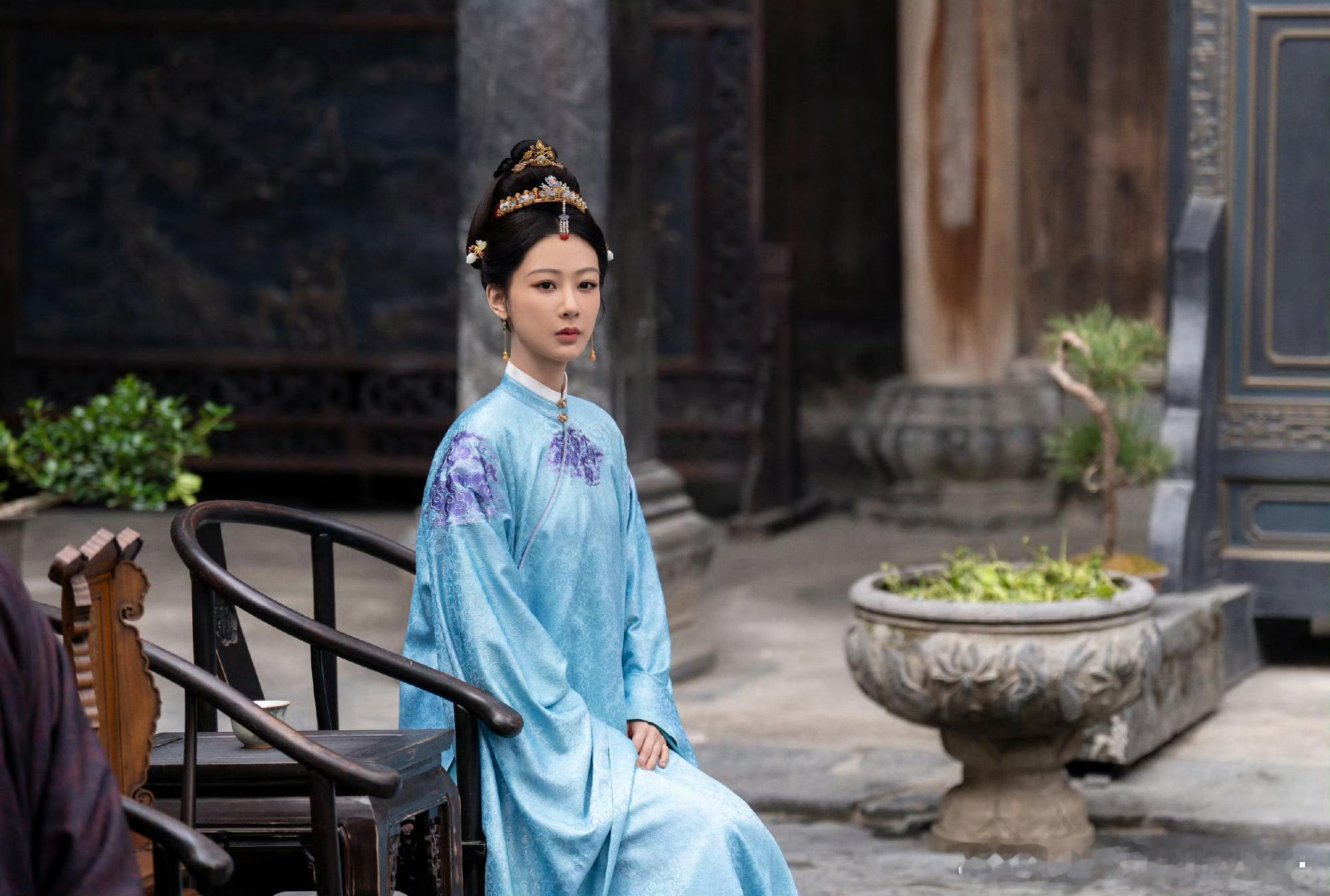杨紫家业 yz杨紫李祯 墨香四溢，明朝传奇。李祯于墨业风云中坚守初心，看她如何传