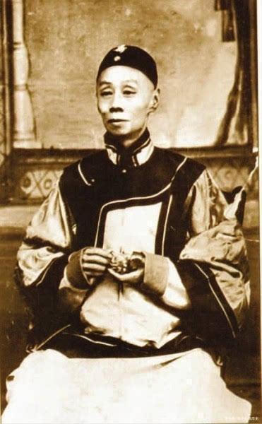 清末杨月楼案，杨月楼是当时上海顶流京剧名伶，扮相俊唱功好，场场戏都坐满，富商韦家