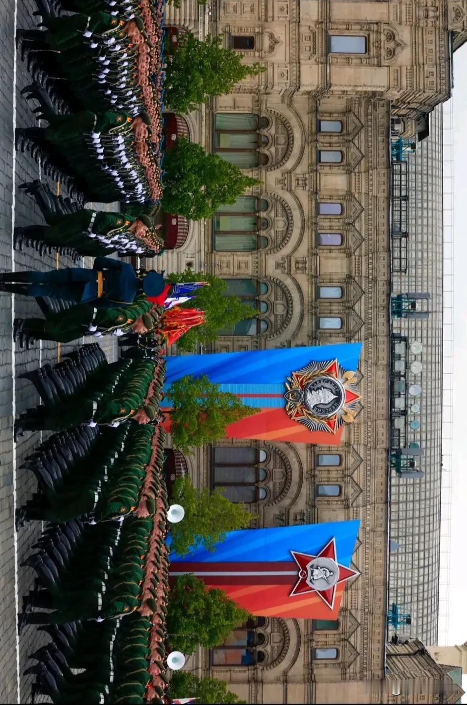 乌克兰会给俄阅兵送上什么“礼物”？
估计乌有很大可能会声东击西，在号称不保证阅兵