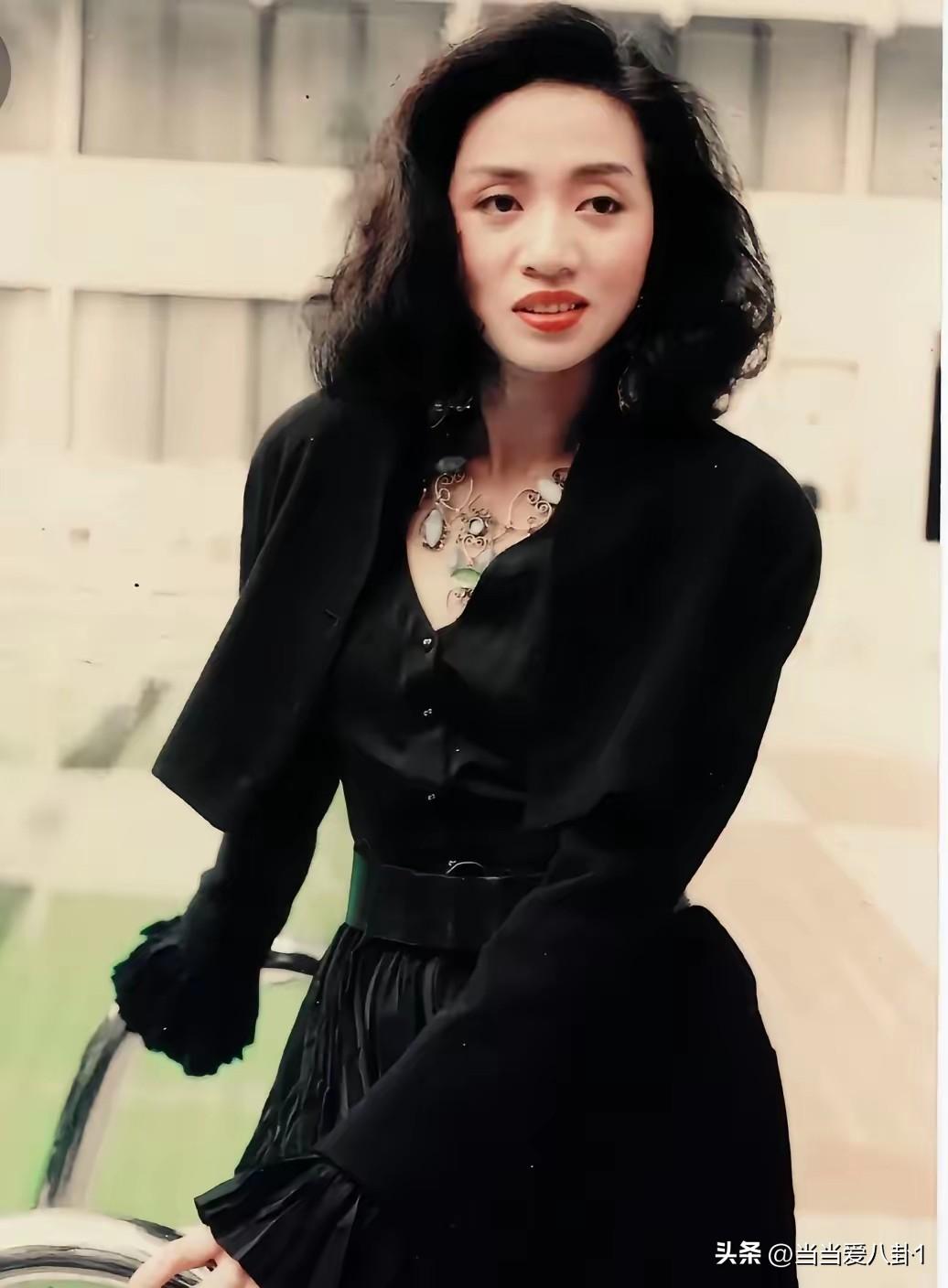 梅艳芳骨灰疑似被寺庙工作人员盗走
说真的，这也太离谱了吧？谁干出这种缺德事，真的