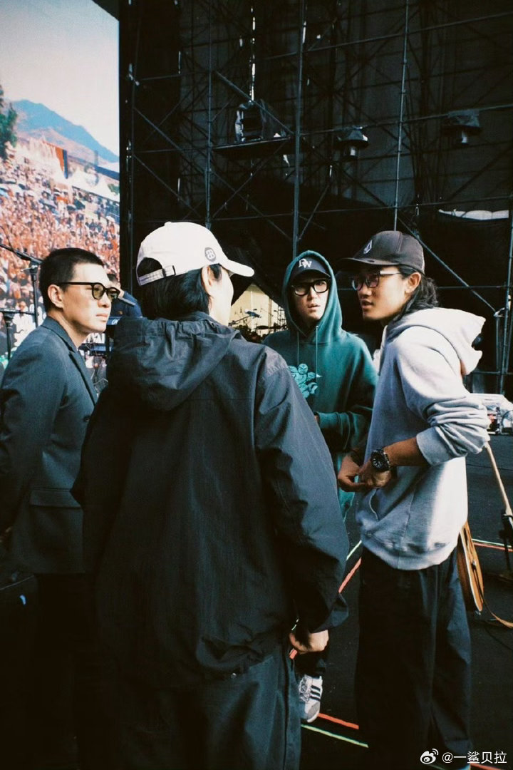 泡泡岛今年夯到什么程度泡泡岛演出时长太感人了泡泡岛热度一路狂飙，原因全在配置与诚