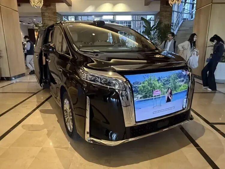CES 2026 上，Fa法拉第未来创始人贾跃亭携 MPV 新车 FX Supe