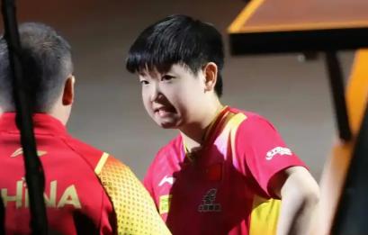 孙颖莎终于迎来好机会，WTT瑞典大满贯终于用咱双鱼球台了！

美国大满贯用的优拉