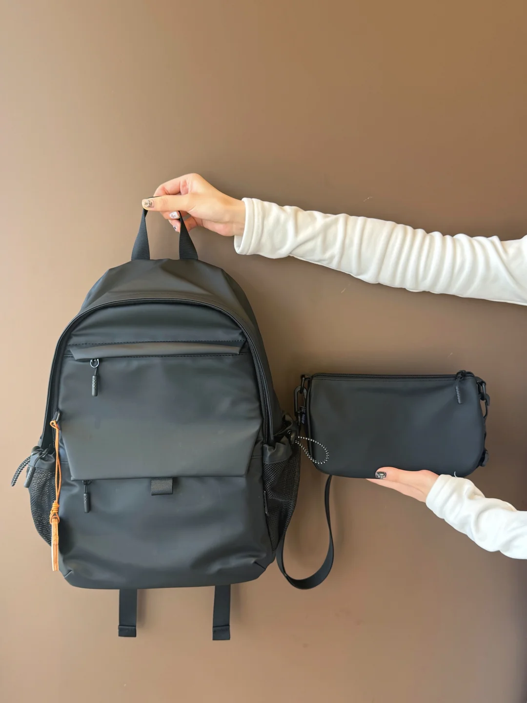 居然让我找到了！！ 防水又耐脏的双肩背包🎒
