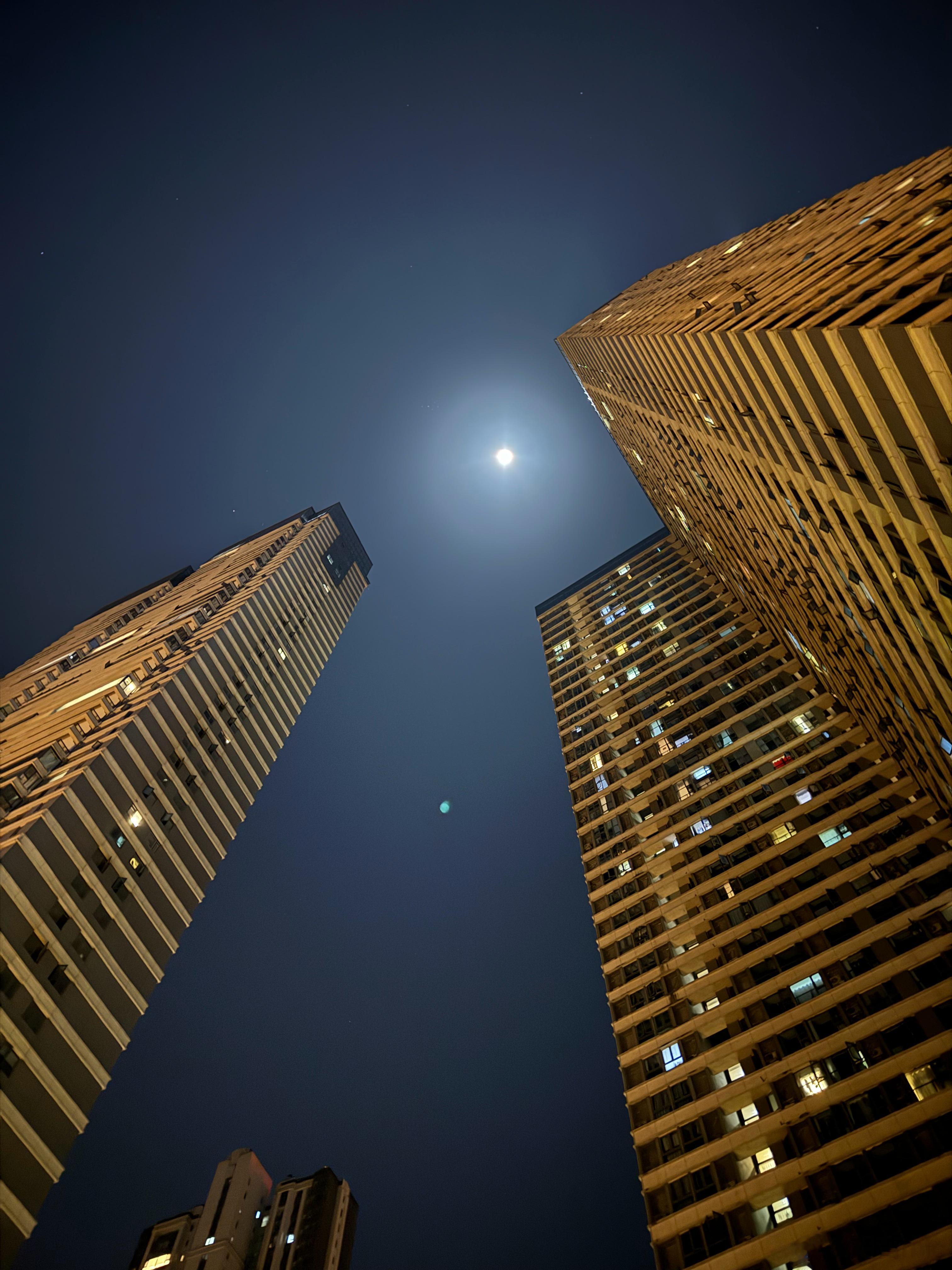 双子座满月，水星逆行即将来临。北京时间：2023年11月27日17:15 双子座