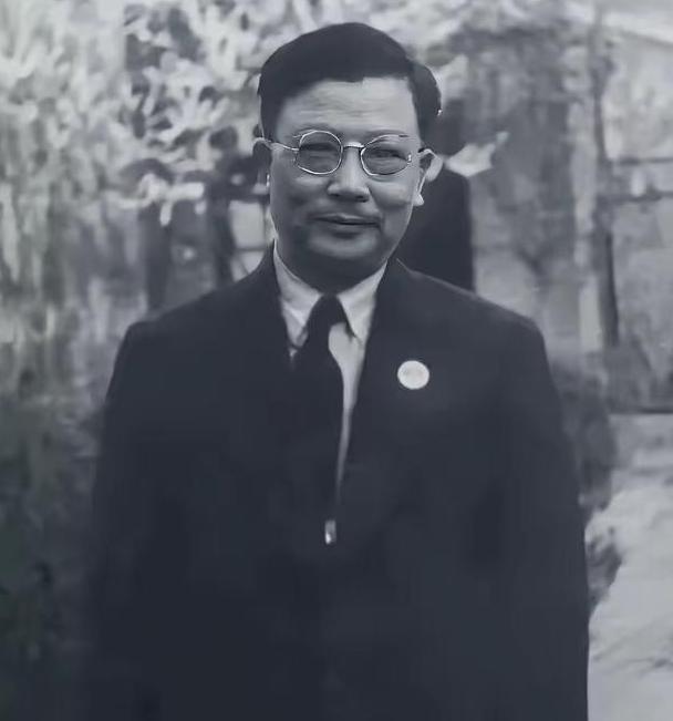 1943年，一个害死200多人的大叛徒，找李克农自首，李克农与他聊了3天，最终决