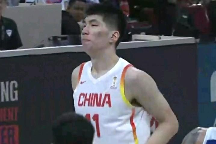 万不可轻敌！预选赛中国男篮半场50:51中国台北落后1分，最惊喜的是余家豪，最失