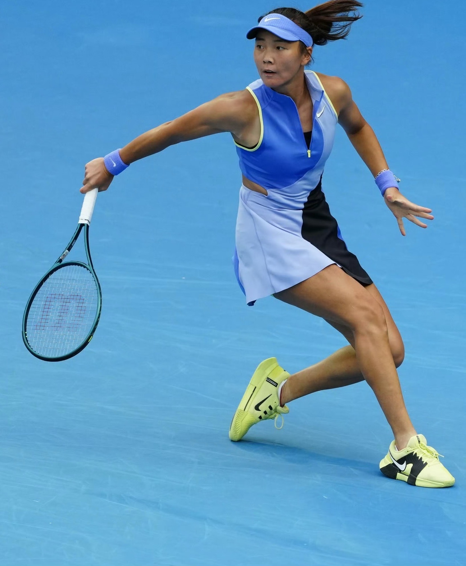 袁悦今天在和斯瓦泰克的比赛中，展现出了久违的杀气。考虑到对手的级别，67 36的