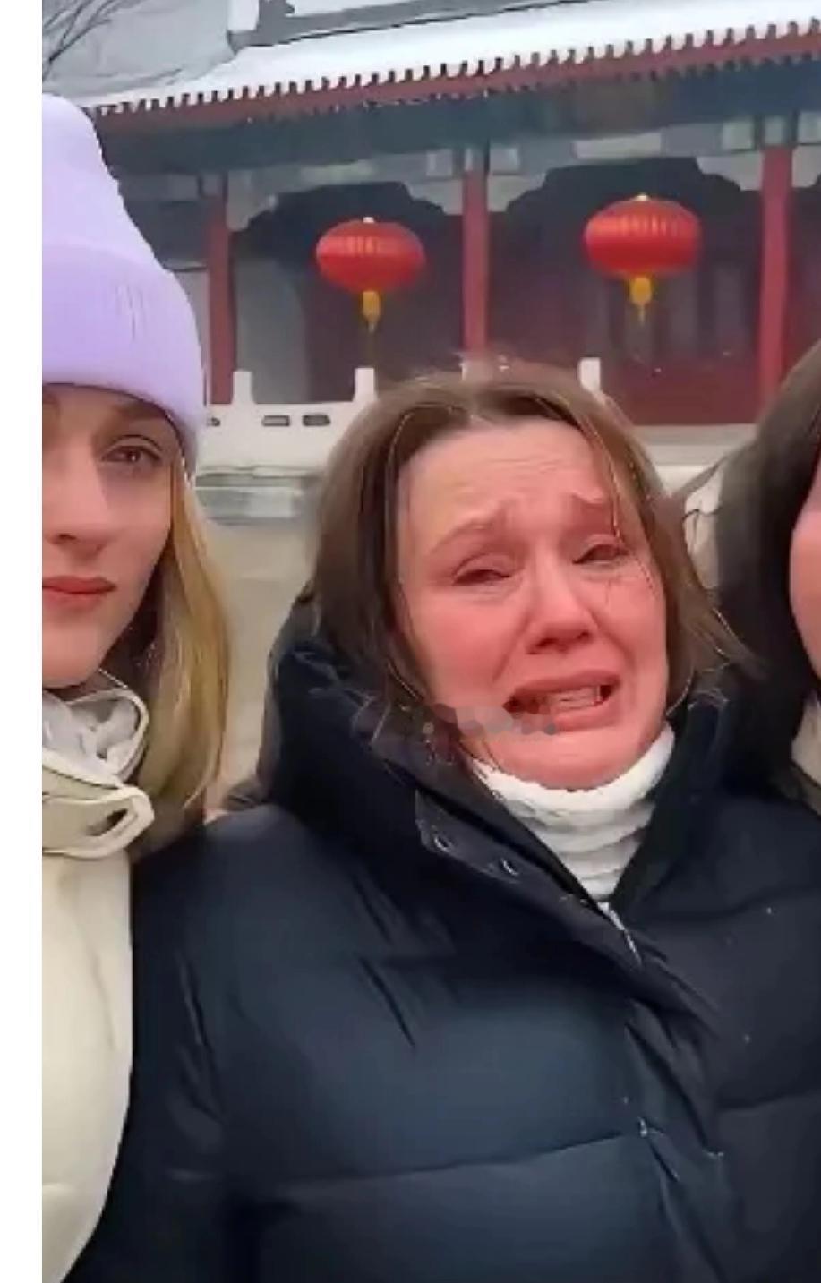 看到乌克兰一位母亲接受采访说要把三个女儿都嫁中国人，真让人感慨。这位母亲叫卡佳，