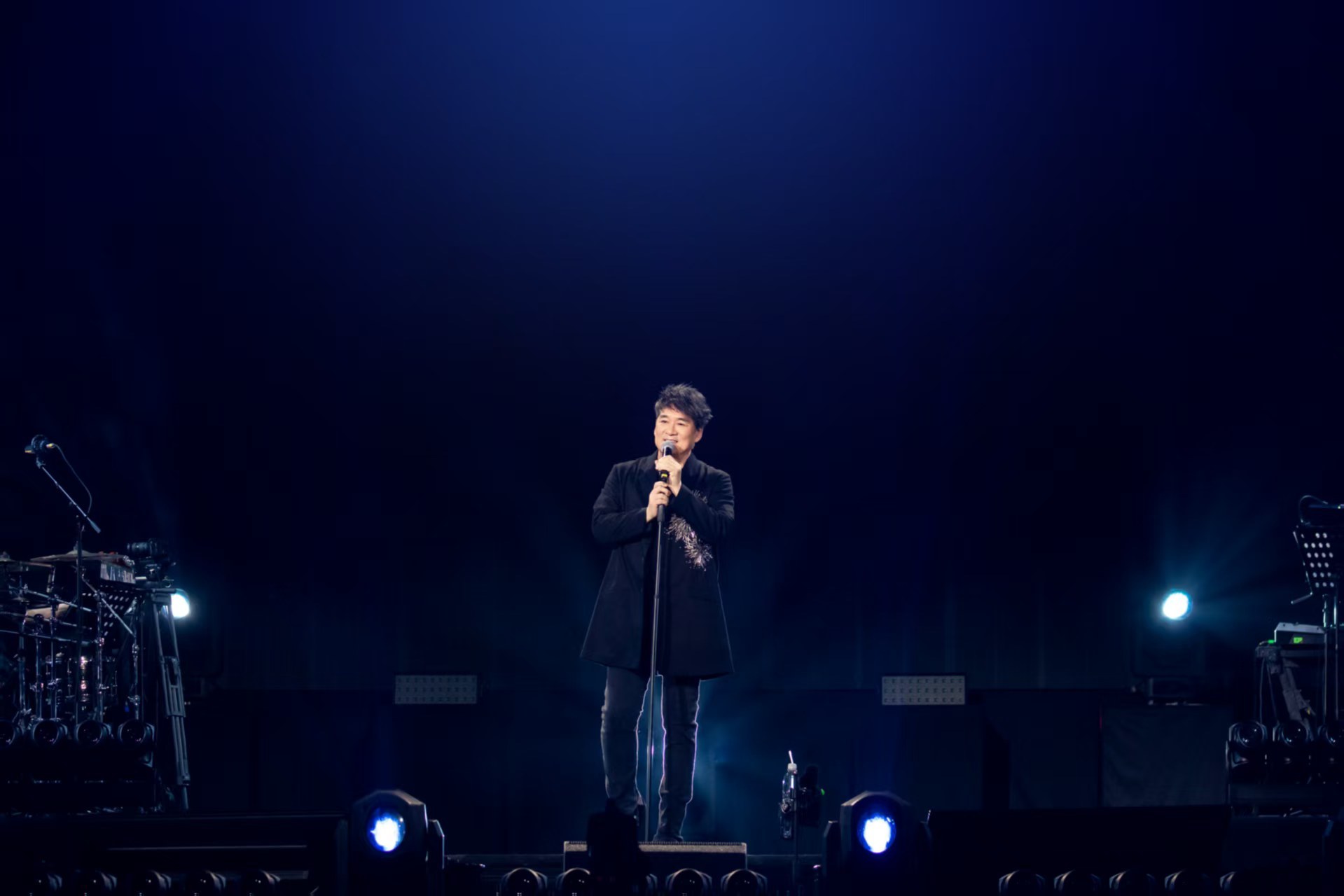 周华健呼和浩特站官宣演唱会时间心动抢票千万不要犹豫徘徊，周华健《少年的奇幻之旅3