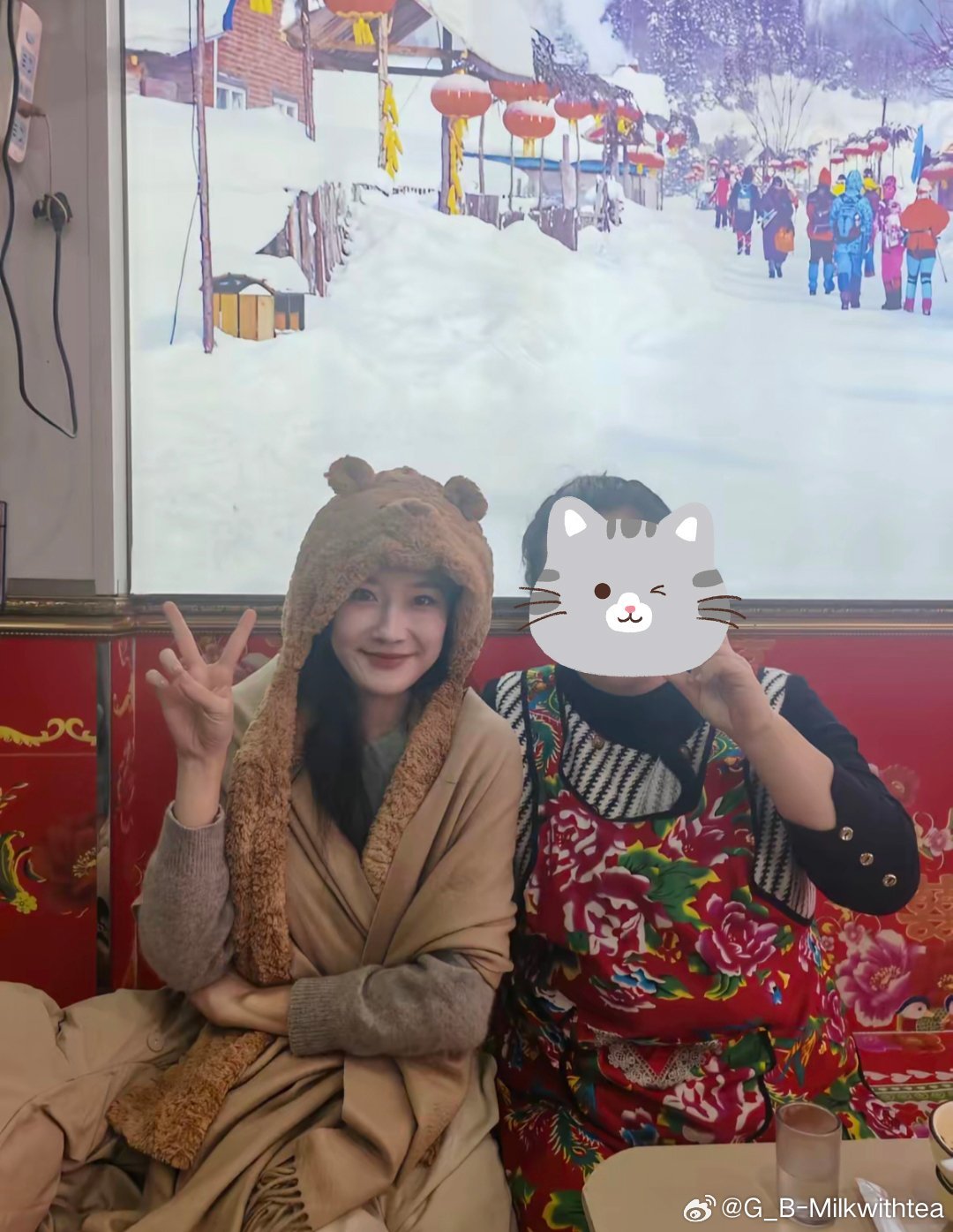 新宣的妞子昨天晚上和宝总去吃铁锅炖了感谢合照让我看到想念已久的韩雨彤😋😋😋