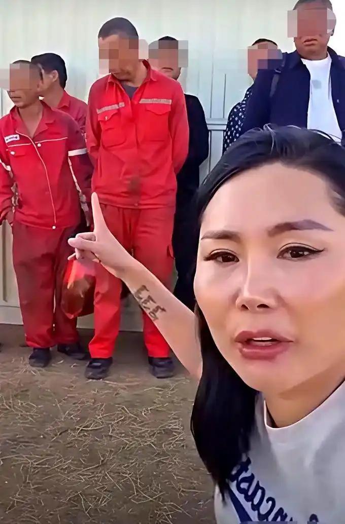 蒙古女网红闯中企营地施暴打砸的后续来了，结局真是大快人心！

2026年8月，蒙