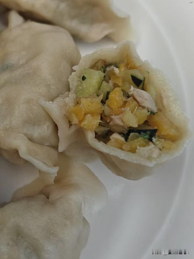 一口沦 陷！
生在北方的我，
却从来没吃过干北瓜丝。

倒是吃过太多的北瓜条儿、