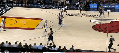 尽力了！这支快船伦纳德真带不动！
在今天NBA常规赛快船对阵热火的第四节比赛中，