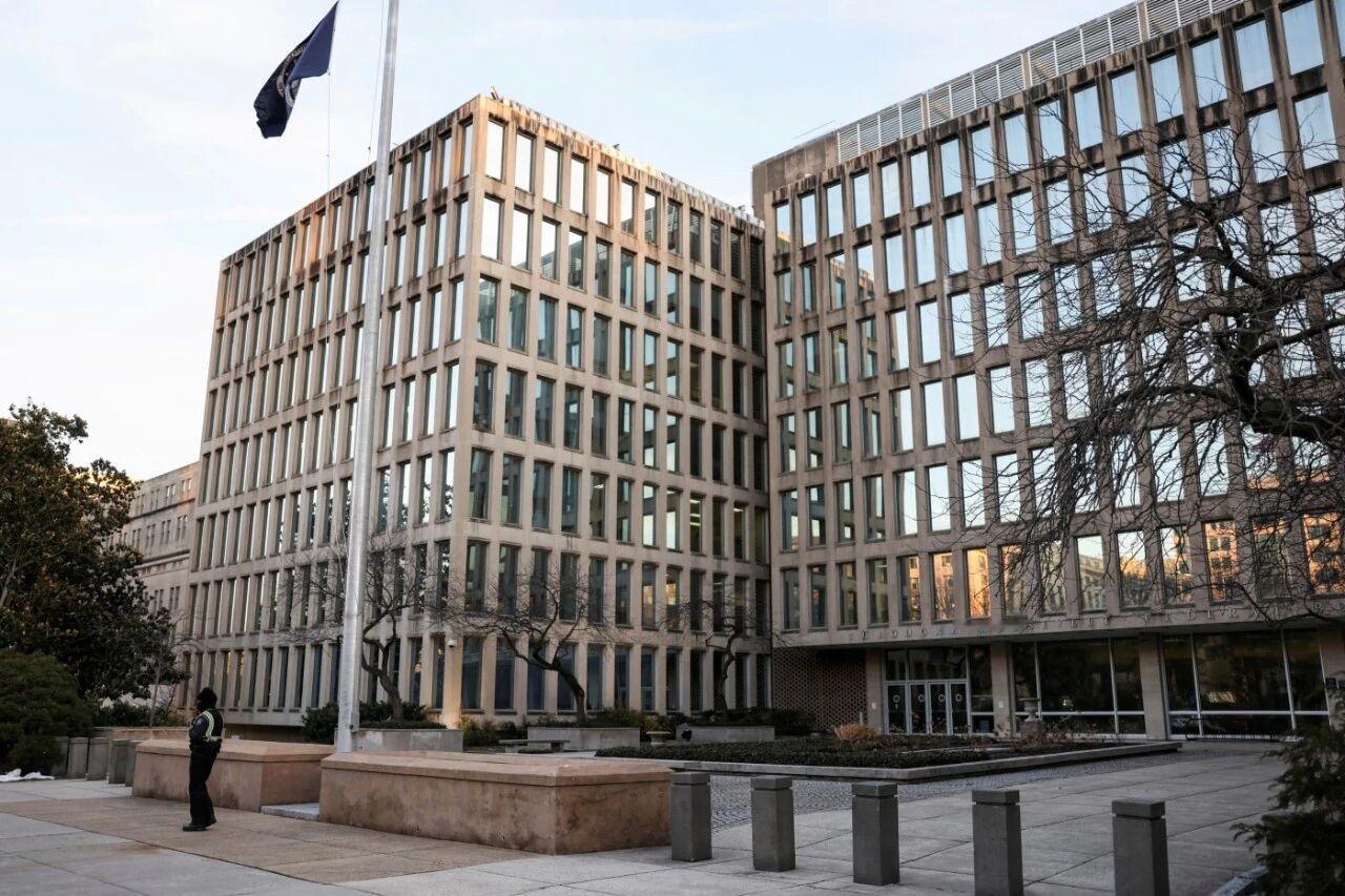 特朗普周四在社交媒体上发表声明，公开背书日本首相高市早苗及其执政联盟，称日本将于