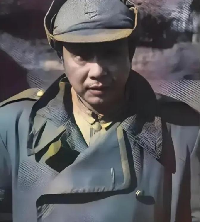 1949年北平，傅作义筹划和平起义，李文却坚决不肯归顺。傅作义再三劝说，许诺待遇