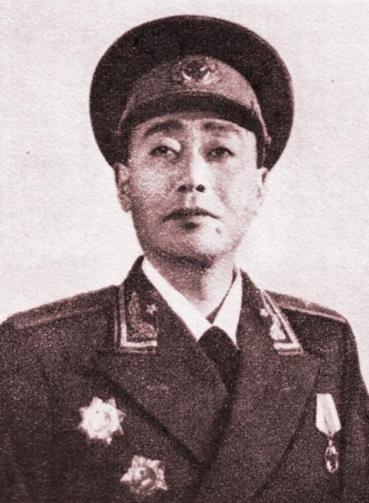 1956年，乡下嫂子千里进京，带着女儿找开国少将刘其人谋工作：小景是你亲闺女，给