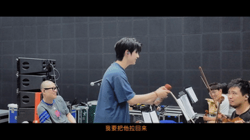 黄誉博兼职演唱会创意总监 黄誉博的人气有多高不清楚，反正是挺努力的 ​​​