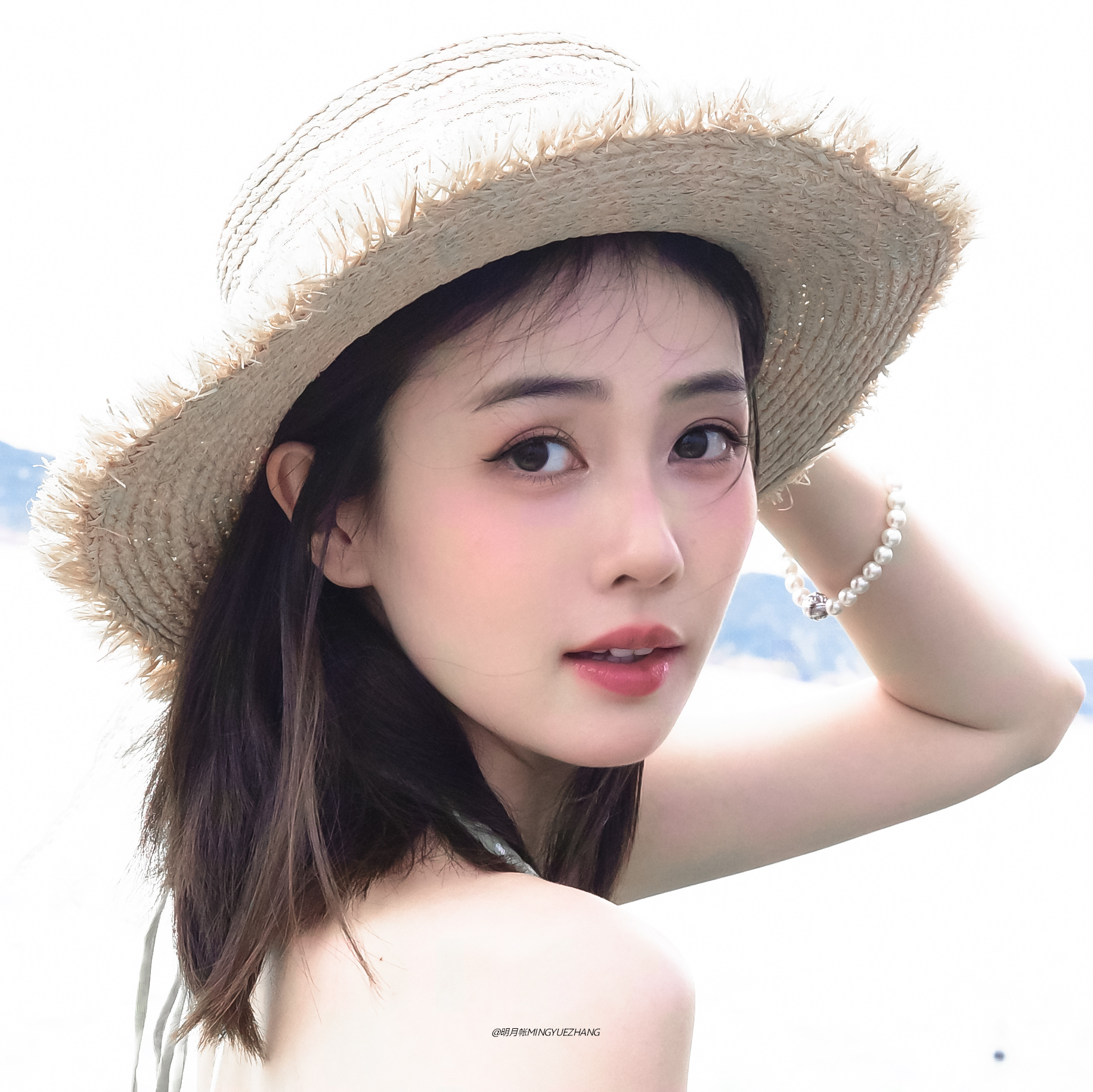 氧气氧气🫧. 白鹿碎花泳衣
