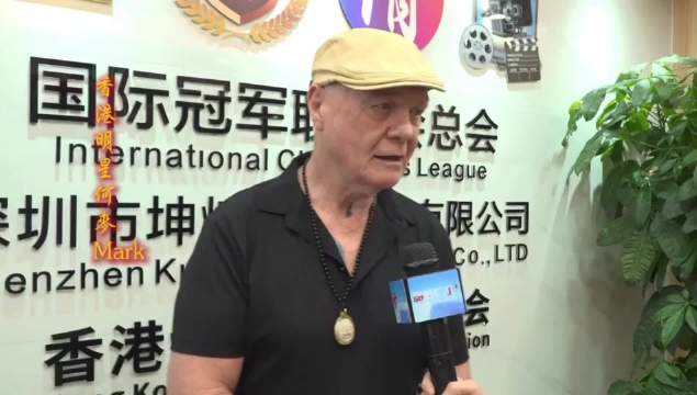 #演员何麦去世#
港片黄金时代又少一位猛将！动作演员何麦（Mark Houghton）突发心脏病离世