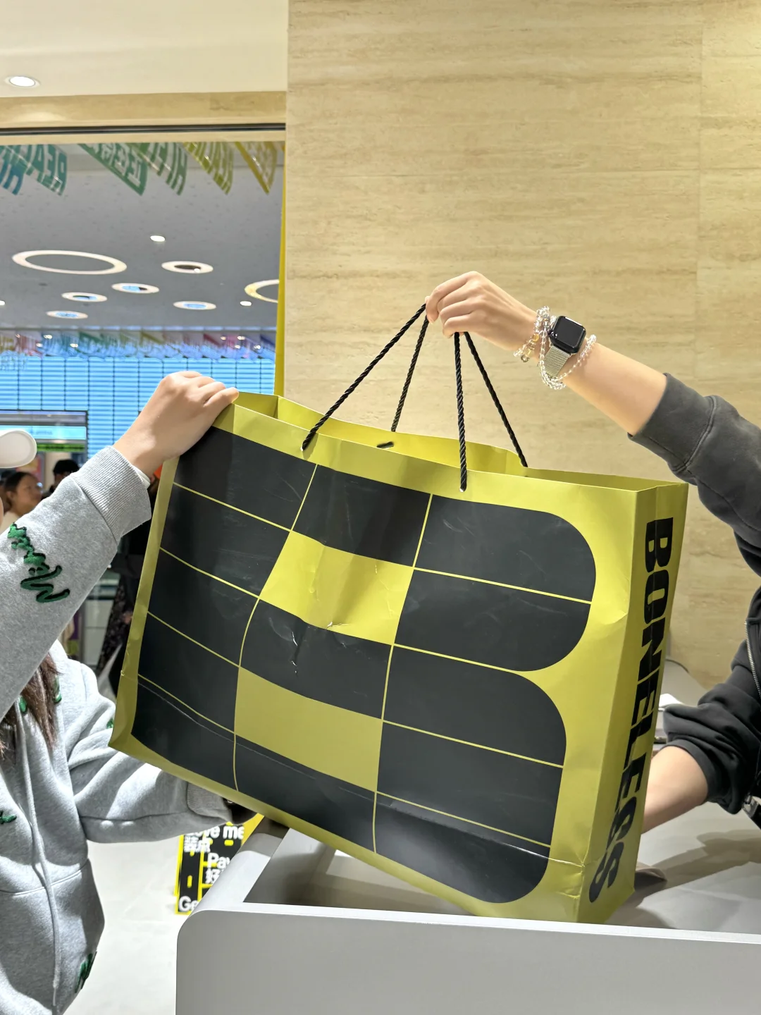 在昆明！！！谁懂啊？？？钱包根本捂不住😭😭