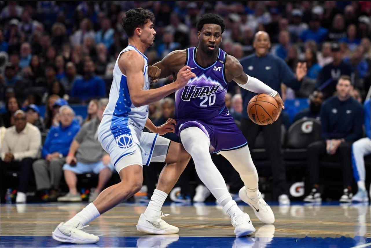 小贾伦杰克逊可能赛季报销  据Chris Haynes报道，小贾伦-杰克逊左膝出