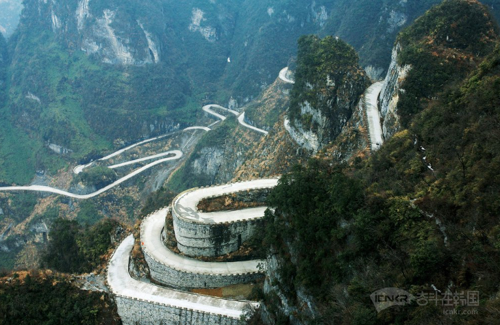 【免签+互访双重利好，韩国赴华旅游市场全面回暖】海外新鲜事热点现场 在中韩领导人