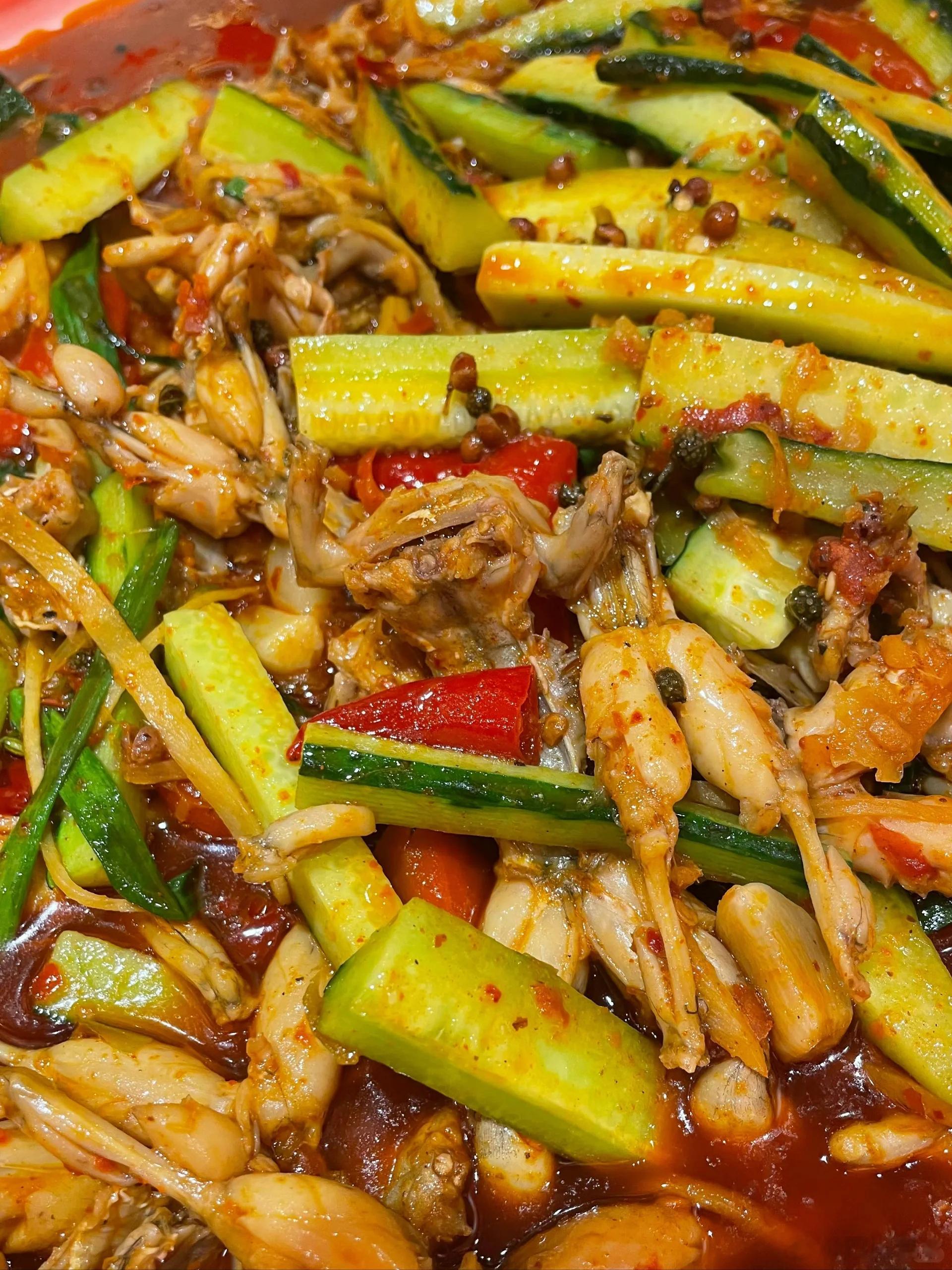 成都美食推荐·国土六扇门乡村菜从2005年到现在这家店已经红火了18年，应该算得