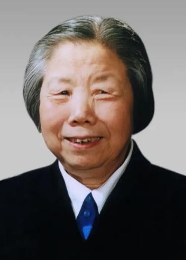 1992年7月，邓颖超因病离世，谁知，邓颖超去世前一日说出的是“李鹏”二字，这背